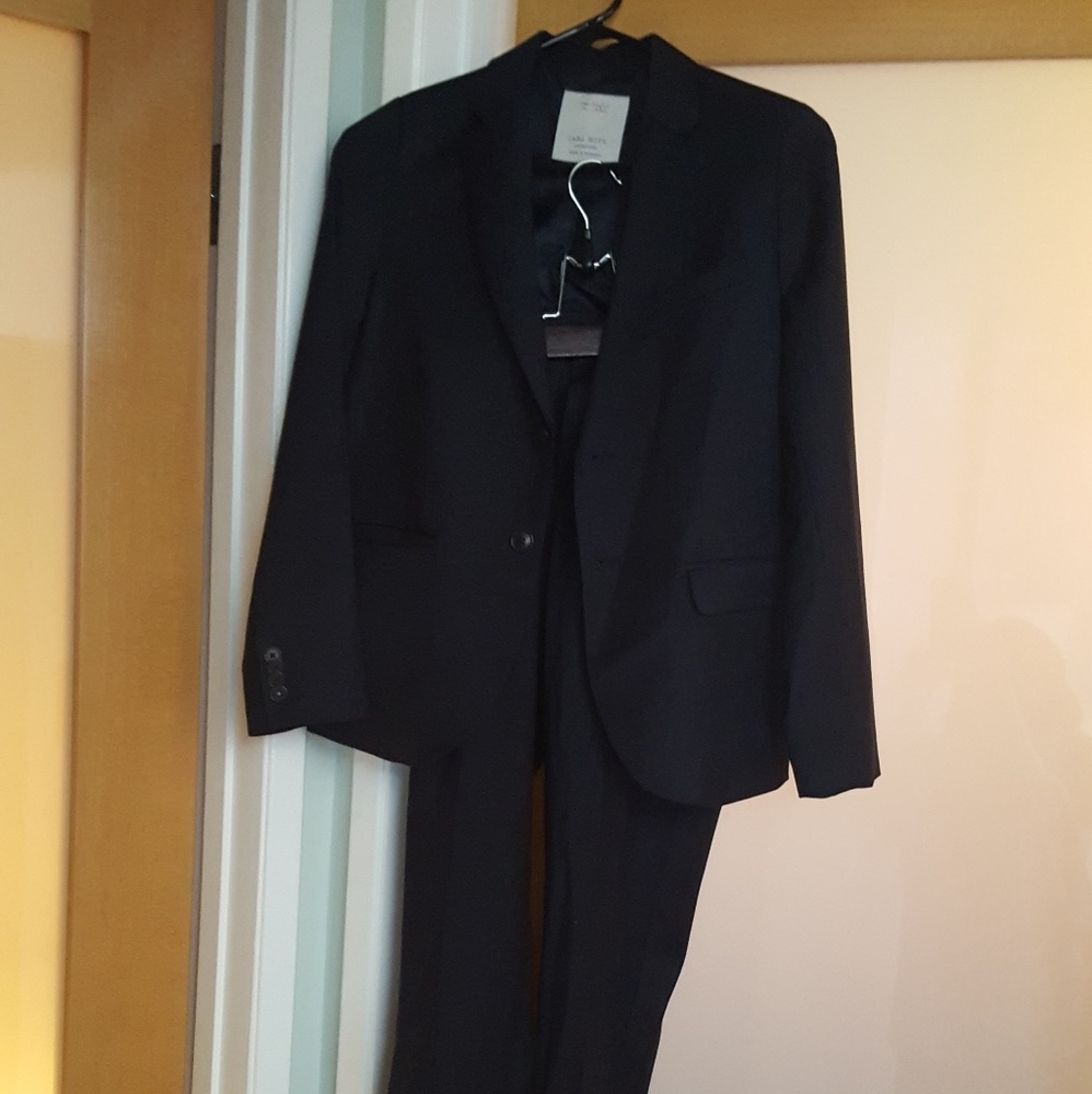 Zara Boys Suit size 11-12